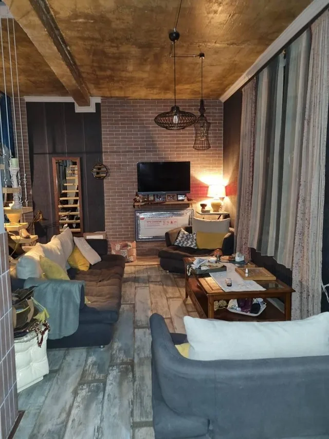 House, Vake