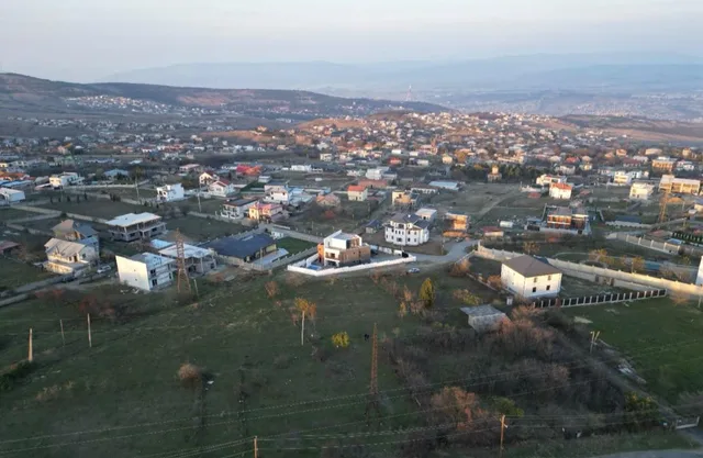Land, Mtatsminda