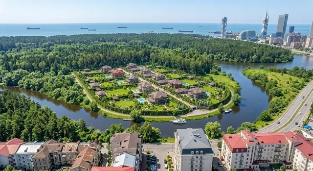 Land, Batumi
